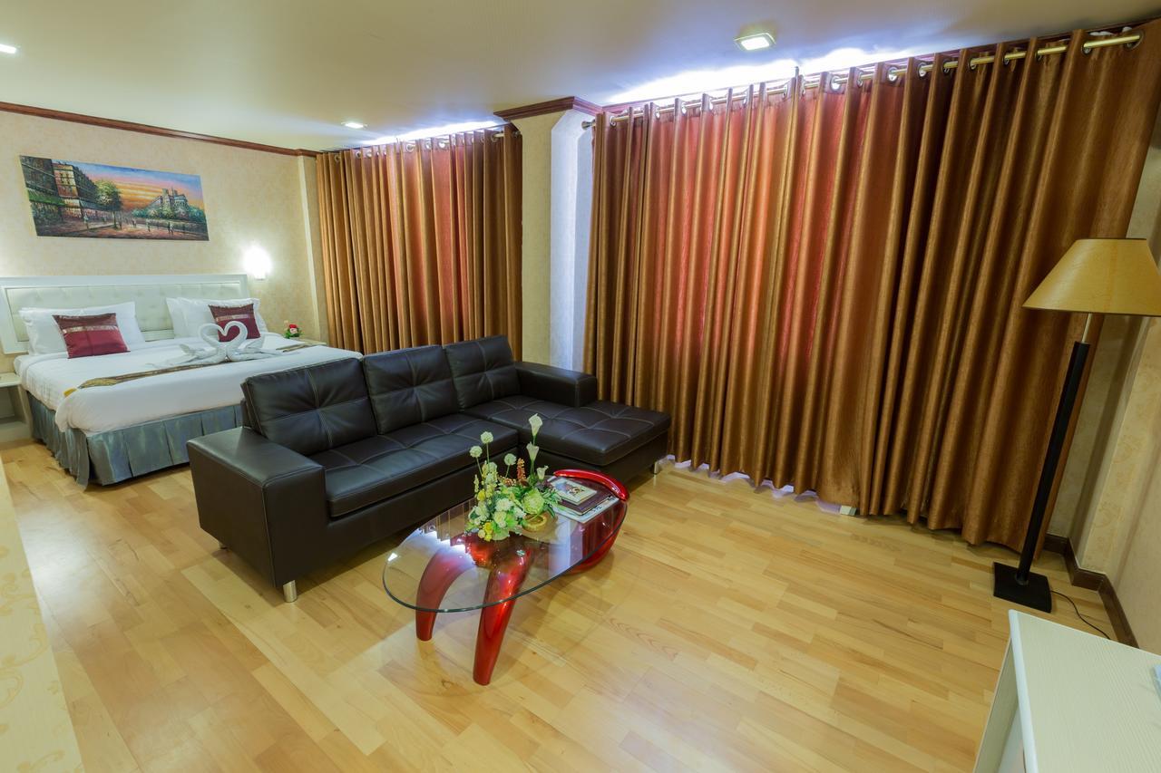 Korat Hotel - Sha Plus Накхонратчасима Экстерьер фото
