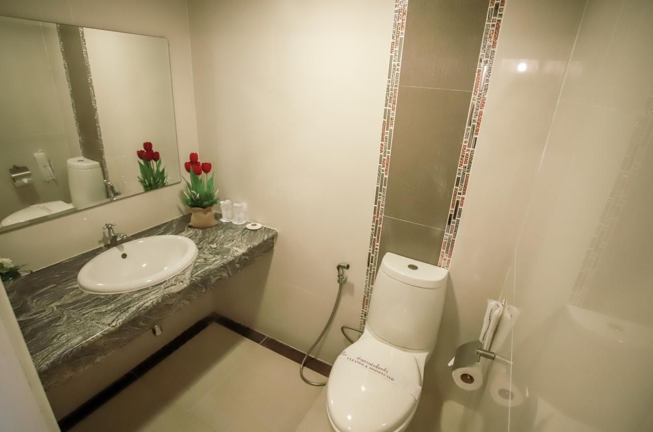 Korat Hotel - Sha Plus Накхонратчасима Экстерьер фото