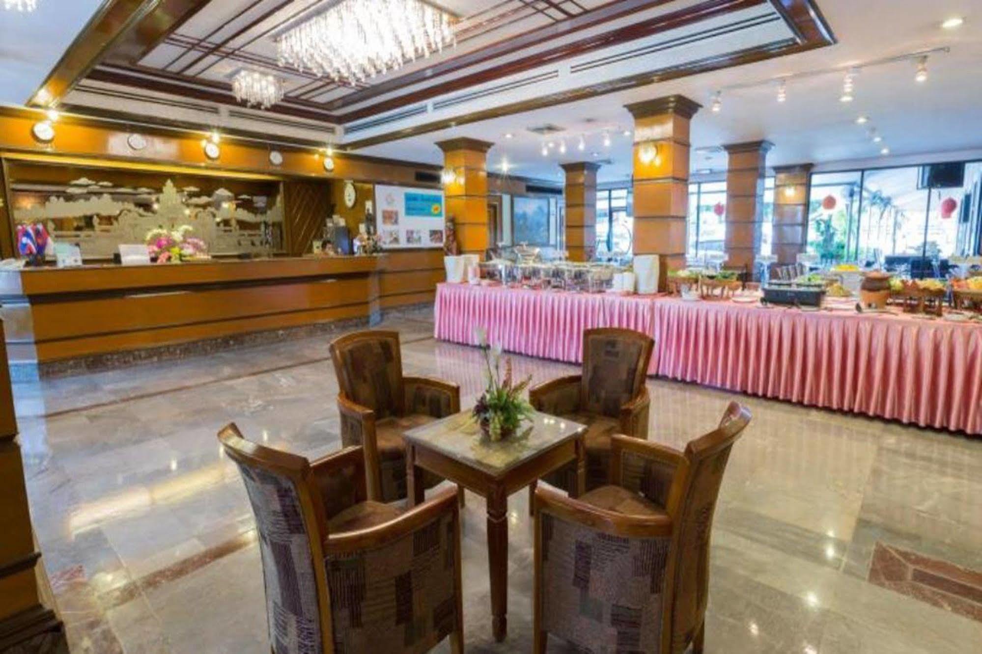 Korat Hotel - Sha Plus Накхонратчасима Экстерьер фото