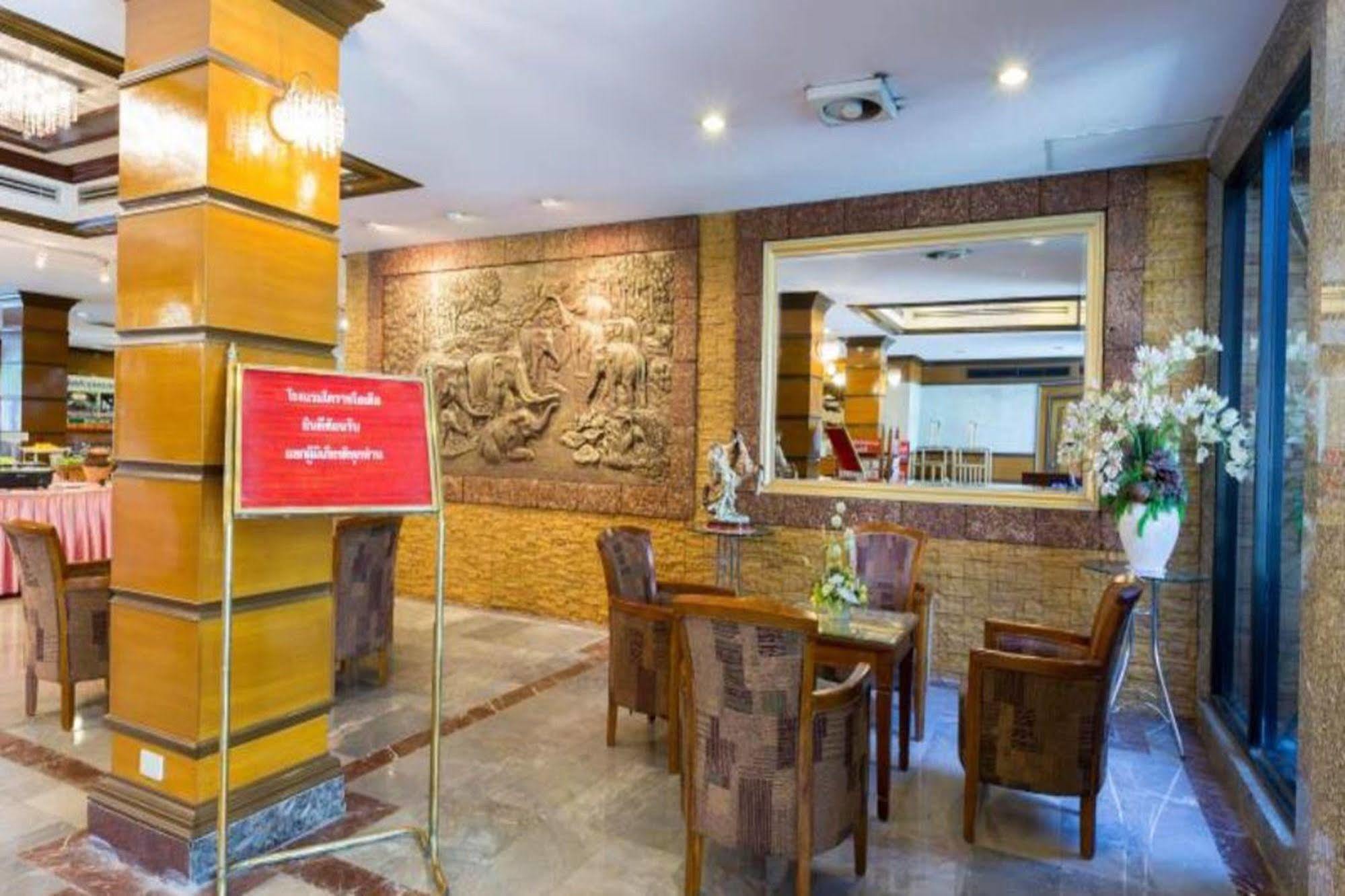 Korat Hotel - Sha Plus Накхонратчасима Экстерьер фото